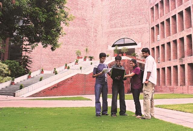 list of new courses launched by IITs and IIMs