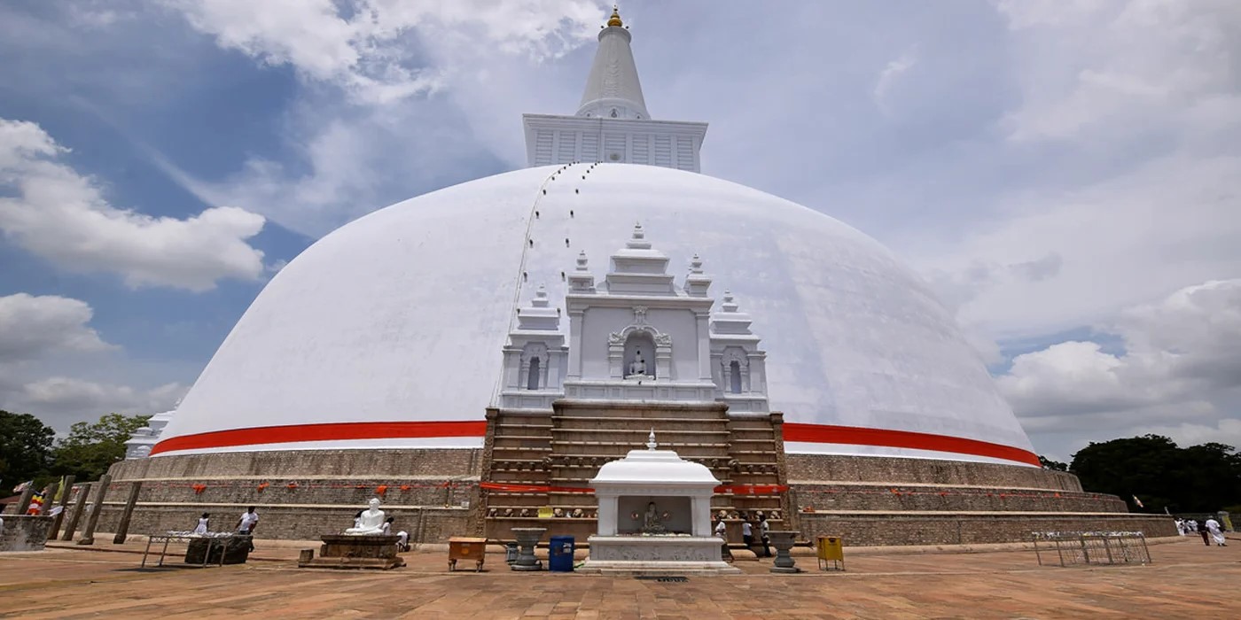 Ruwanweliseya-Stupa-Sri-Lanka-Economy-tours.png