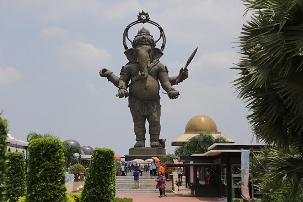 Giant-ganesha2