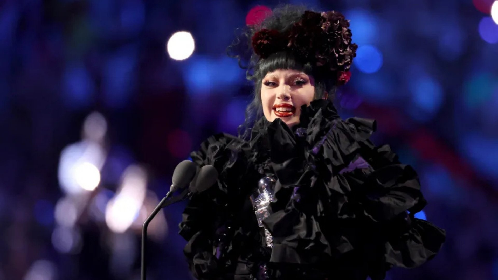 Lady Gaga Winning the VMA