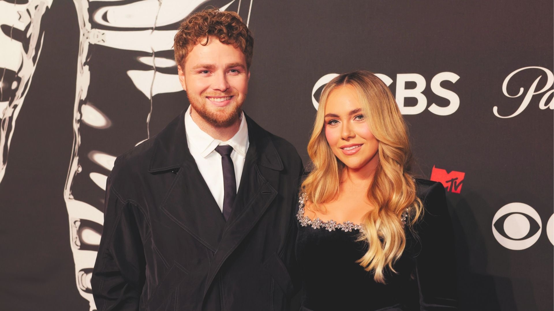 Alex Warren wife Kouvr Annon