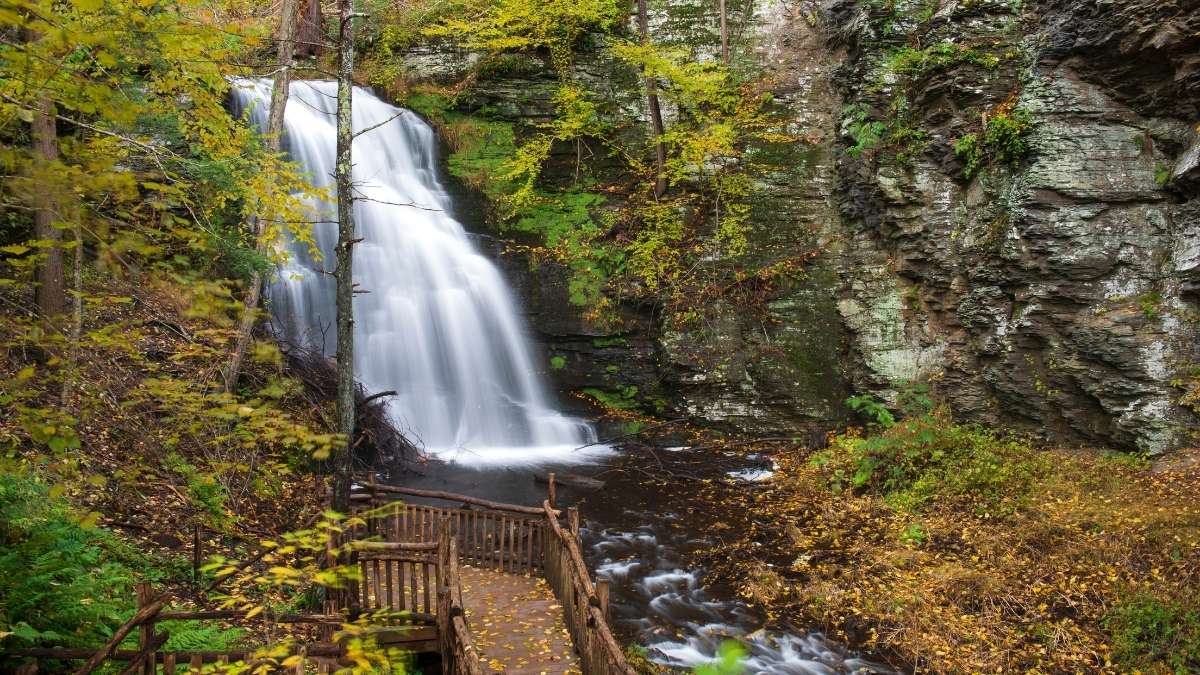 Shenandoah National Park Virginia - Best Place to see fall colors in USA