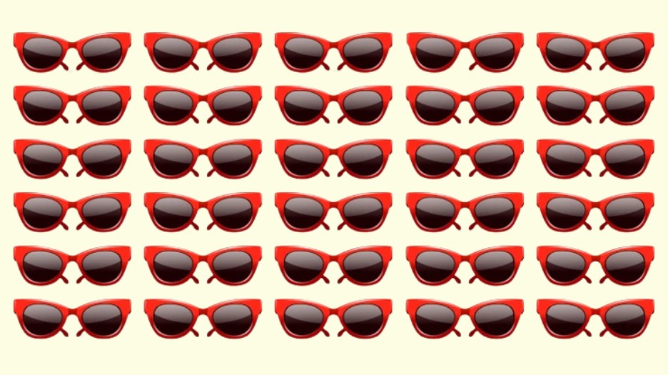 find the different pair of glasses