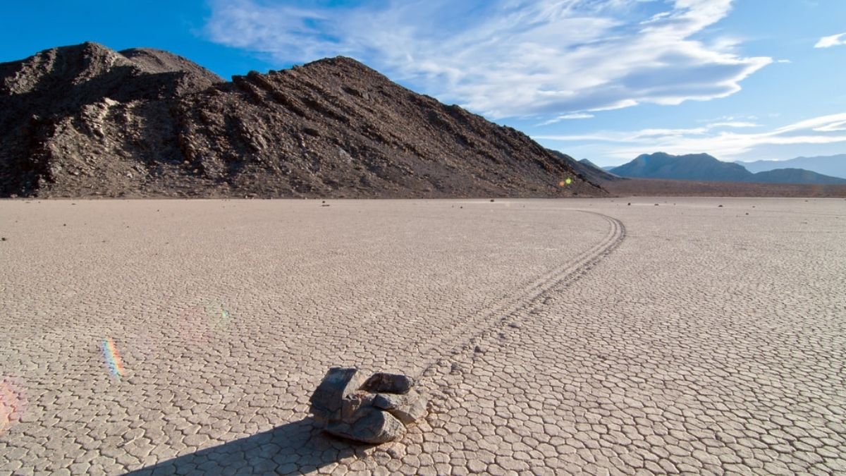 Sailing Stones