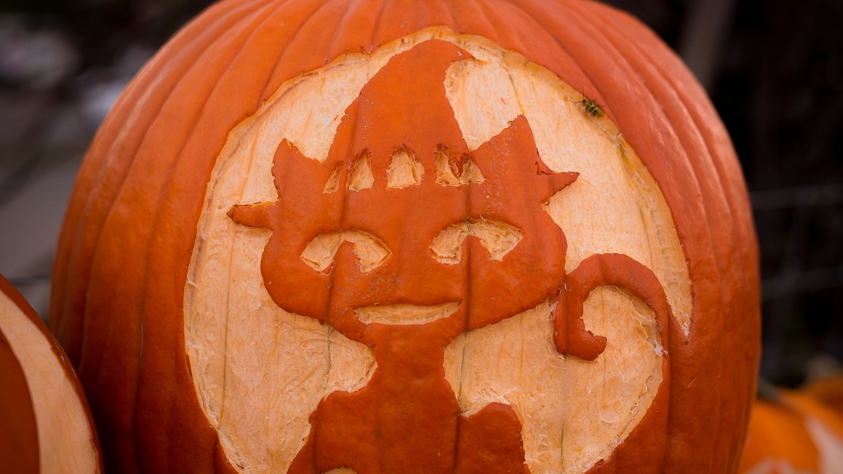 Witch Silhouette (1)