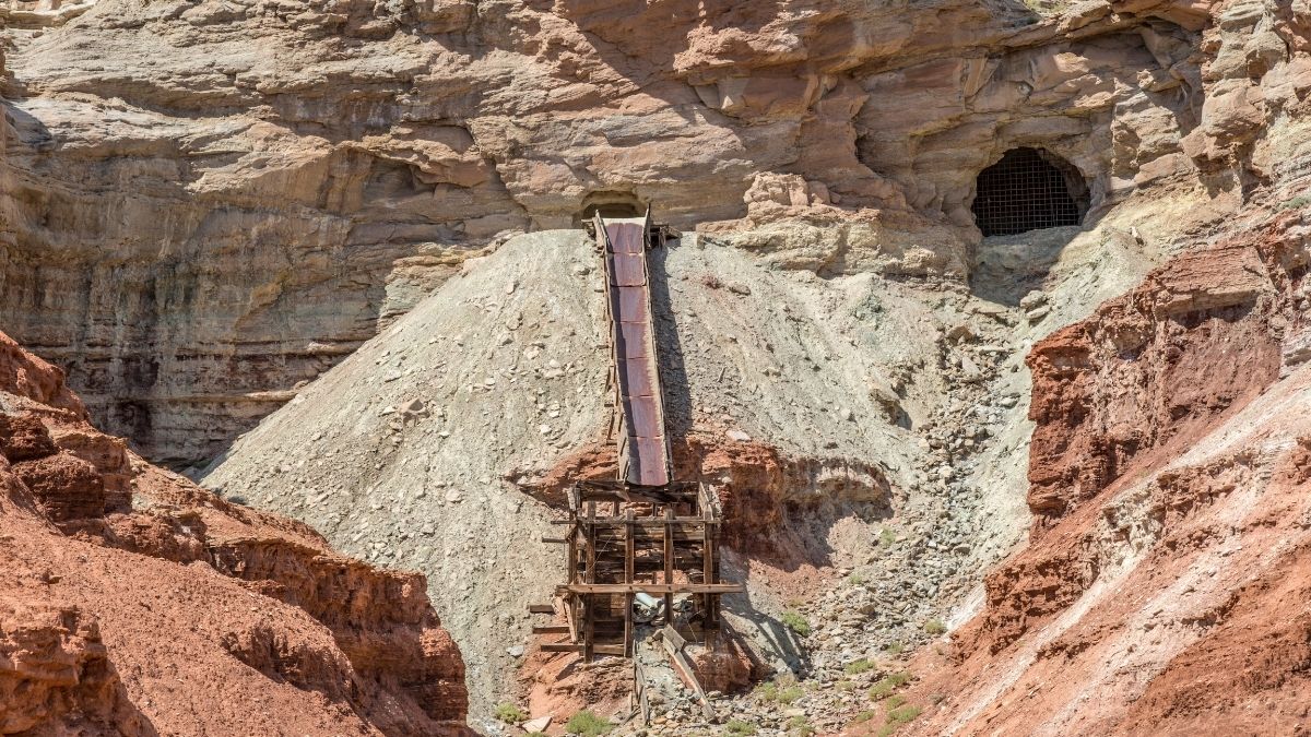 Abandoned Dirty Devil Uranium Mine in Utah