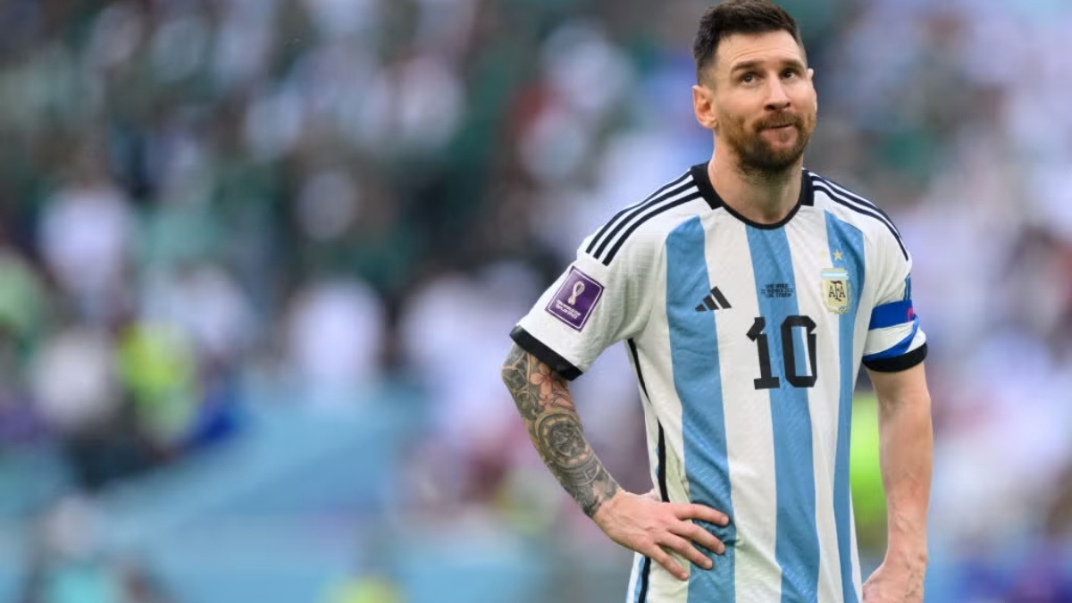 Discover the biography of Lionel Messi. Learn about his family life, career achievements, current team