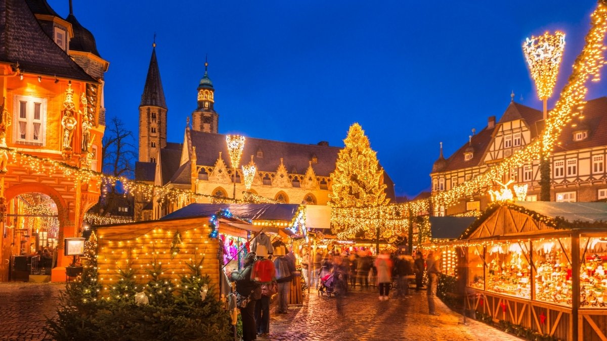 List of 12 Famous Christmas Markets Around the World