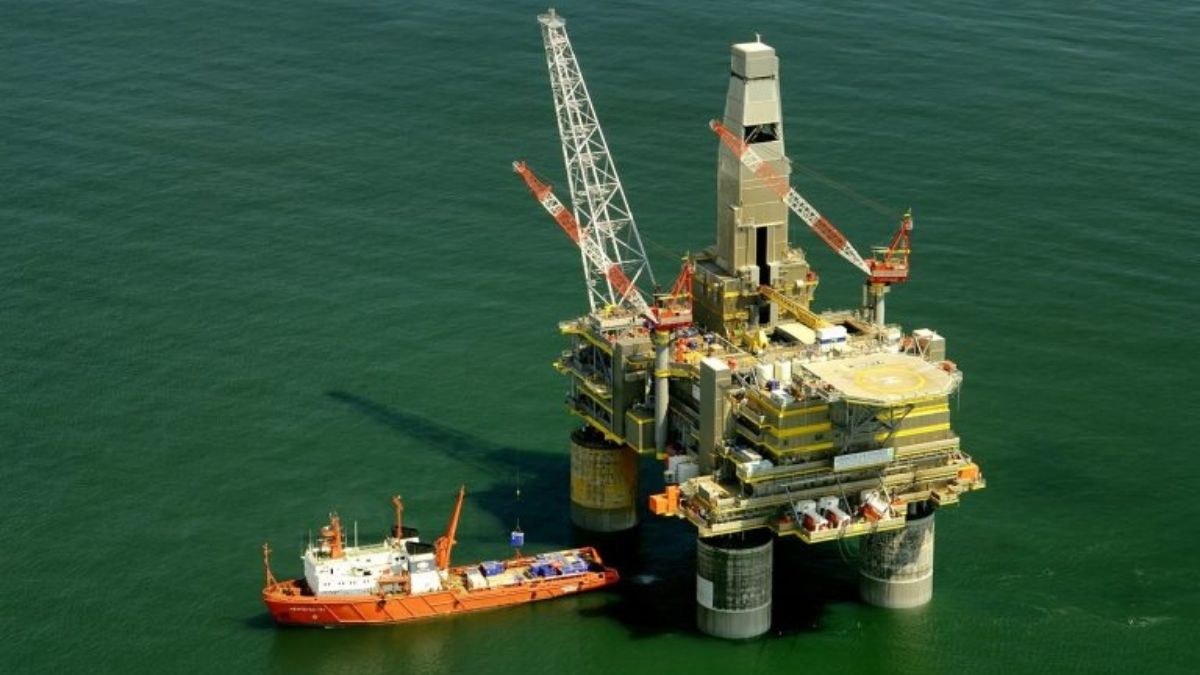Berkut oil platform Biggest Oil Rig
