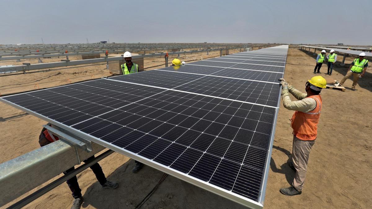 india-solar-panels-production-and-import