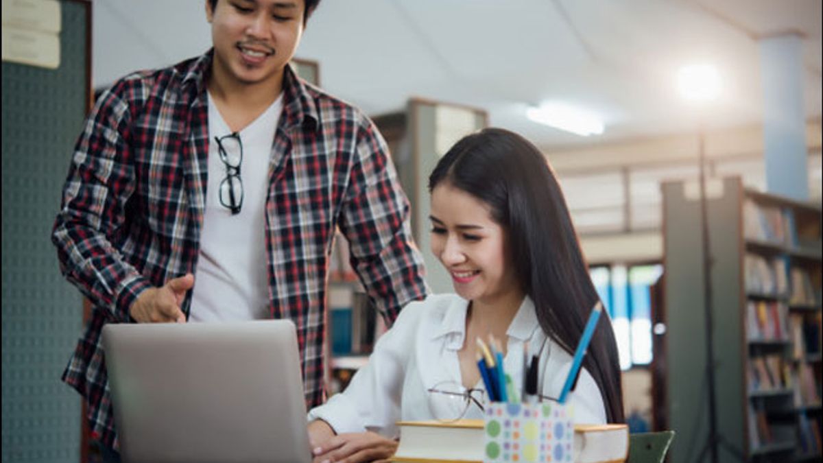 For a Successful Career, Graduates must learn these Skills