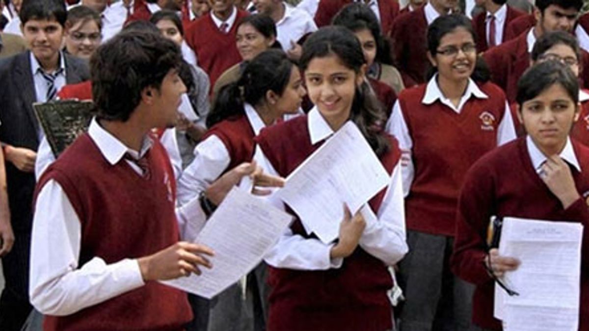 Analysis of CBSE Board Exams and CCE Pattern of Assessment