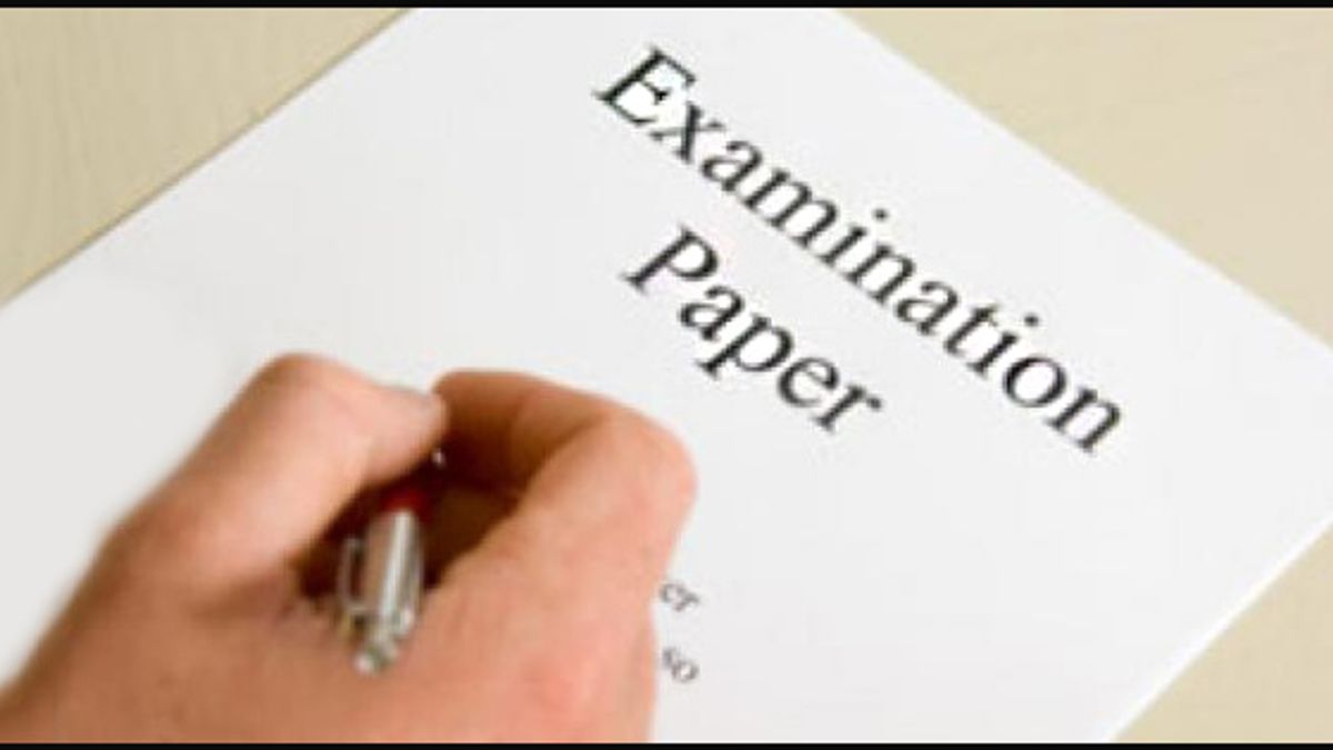 English First Question Paper 2017