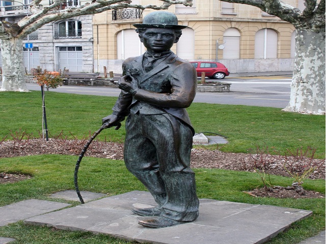 Charlie Chaplin Biography