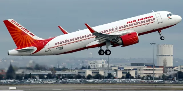 Hong Kong announces suspension of all flights connecting with India for 14 days 