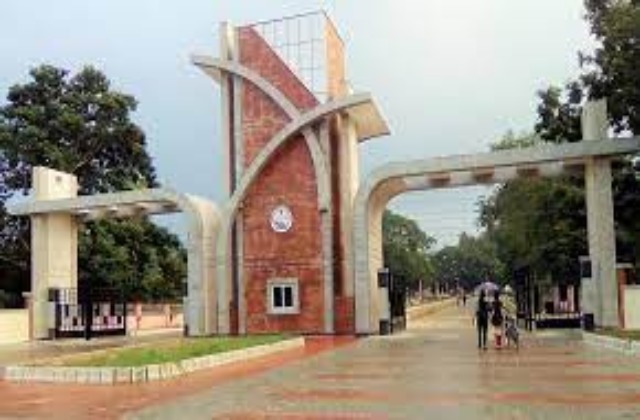 Sambalpur University Students Protest Demanding Online Exam, Get ...