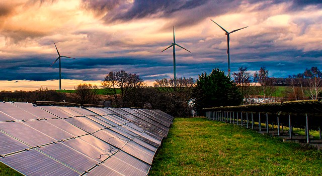 India's total installed renewable energy capacity crosses 100 GigaWatts