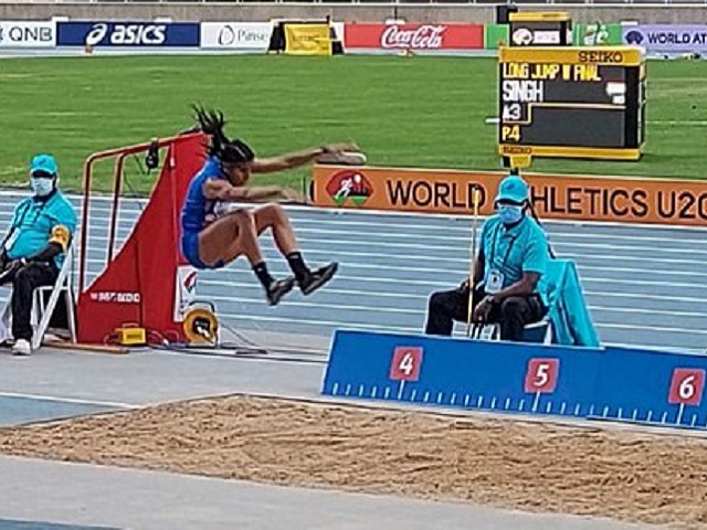 India's Shaili Singh wins silver in long jump