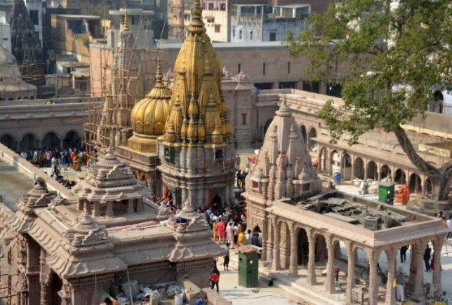 Kashi Vishwanath Corridor: प्रधानमंत्री नरेंद्र मोदी ने राष्ट्र को समर्पित किया काशी विश्वनाथ धाम कॉरिडोर, जानें इसके बारे में सबकुछ