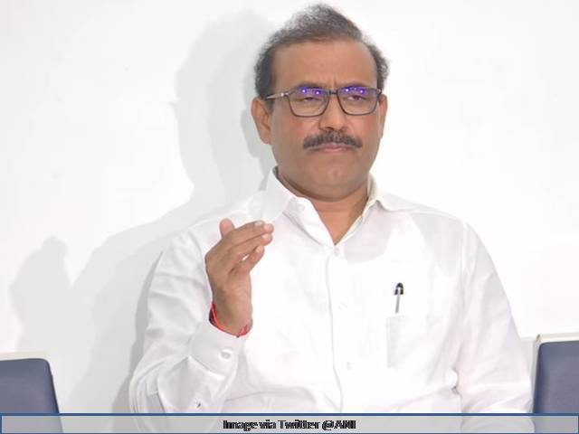 Maharashtra Health Minister Rajesh Tope on School Closure