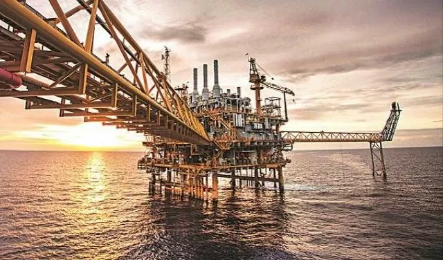 `Reliance gets world's first 'carbon-neutral' oil from US
