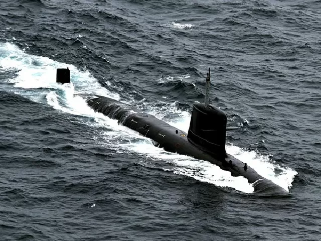 Tender for submarines