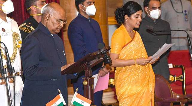 Modi Government gets 11 Women Ministers, Highest since 2004