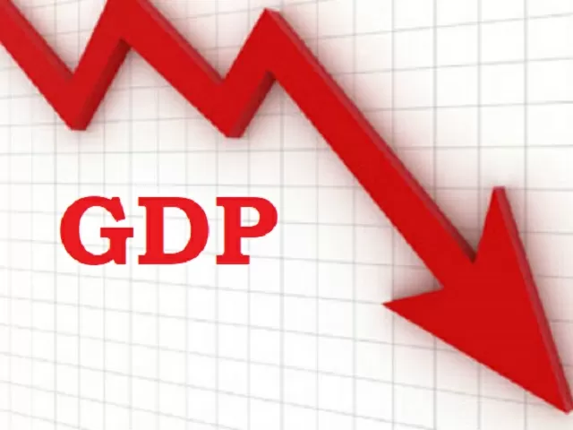 India's economy contracts by record 7.3 percent in FY 2020-21