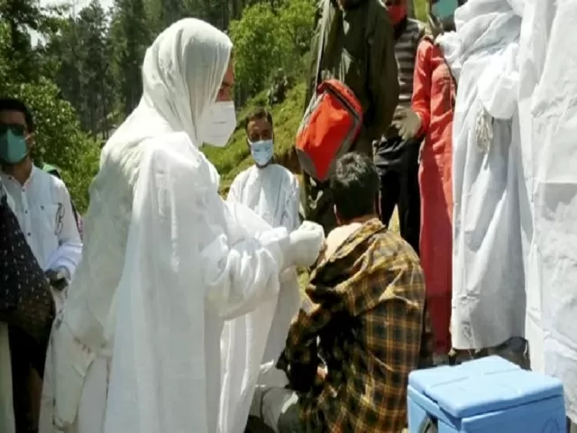 COVID19 vaccination in Weyan village, J&K, source: PTI
