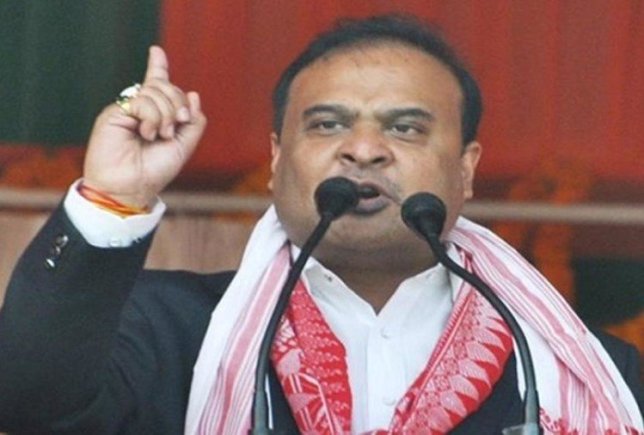 Himanta Biswa Sarma takes oath as Assam Chief Minister in Hindi