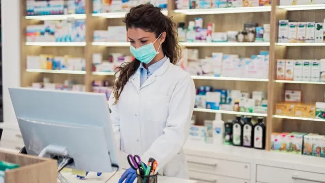 Career Options for Young Graduates in Pharmacy Sector in India during Covid 19 