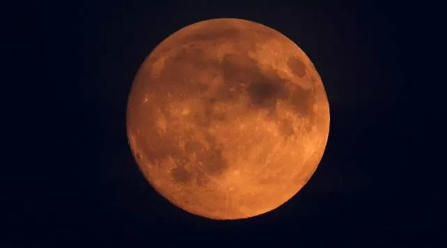 Lunar Eclipse 2021: Super Blood Moon of 26th May in Hindi