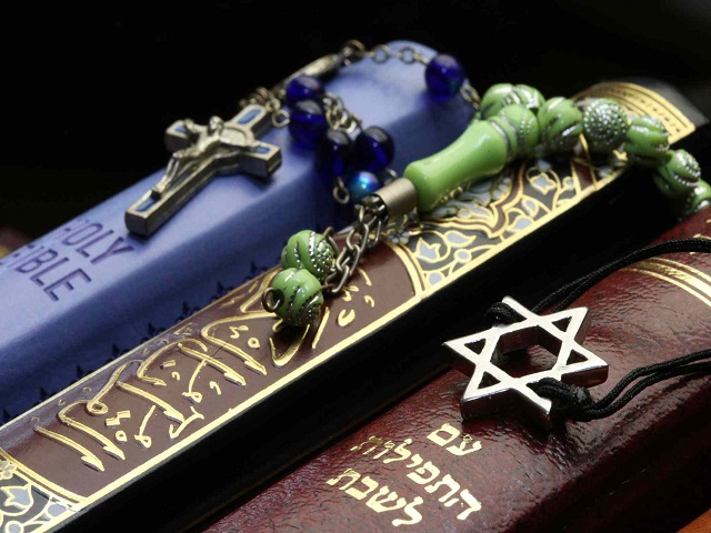 Abrahamic Religion: जानें ईसाई, इस्लाम और यहूदी धर्म को मिलाकर बने इस नए धर्म के बारे में