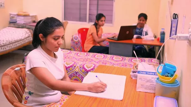 Theses Cool Hostel Life Hacks are Really Beneficial for College Students 
