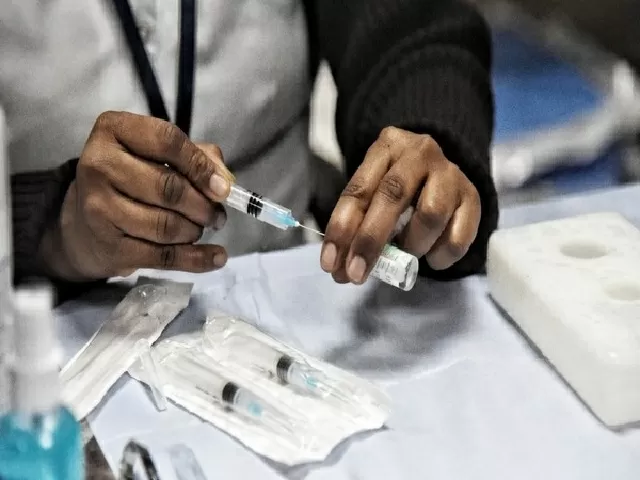 India administers 100 crore vaccine doses