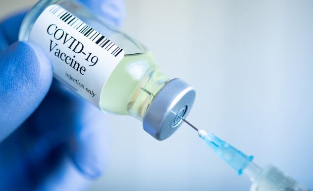 India enters 100 crore vaccine club to fight Covid-19
