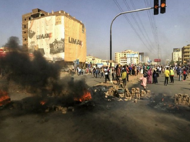 Sudan's military dissolves ruling government, arrests acting Prime Minister