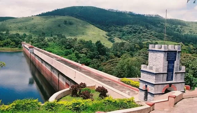 Mullaperiyar dam water level rising, Kerala CM asks TN CM