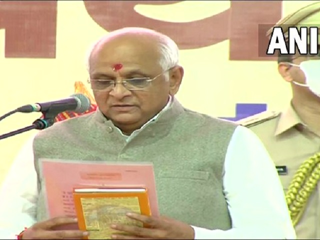  Bhupendra Patel takes oath as new Gujarat Chief Minister 