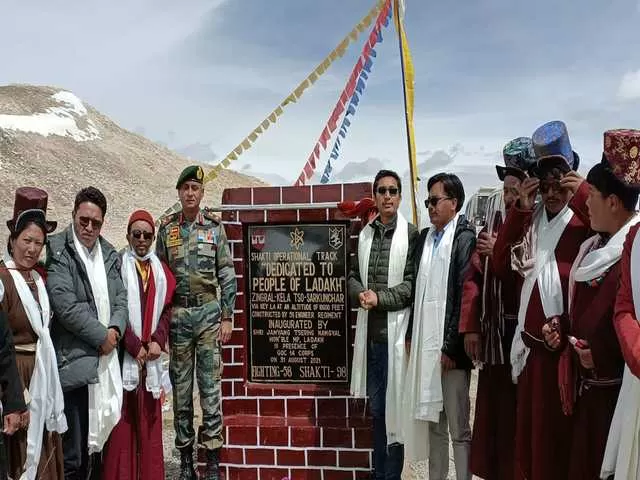 World's highest motorable road in Ladakh, Twitter/Jamyang Tsering Namgyal