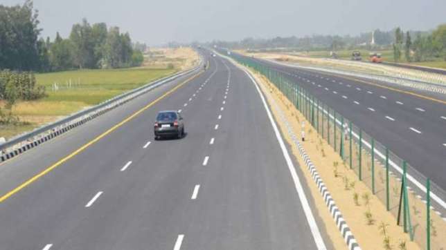 World’s longest expressway between Delhi and Mumbai