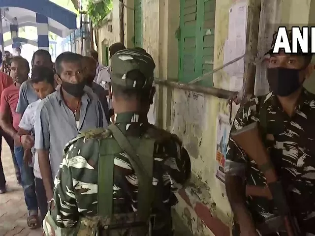 Polling begins in Bhabanipur, Source: ANI