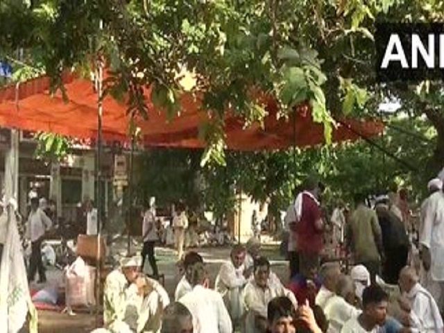 Farmers Gherao Mini Secretariat in Karnal, Source: ANI