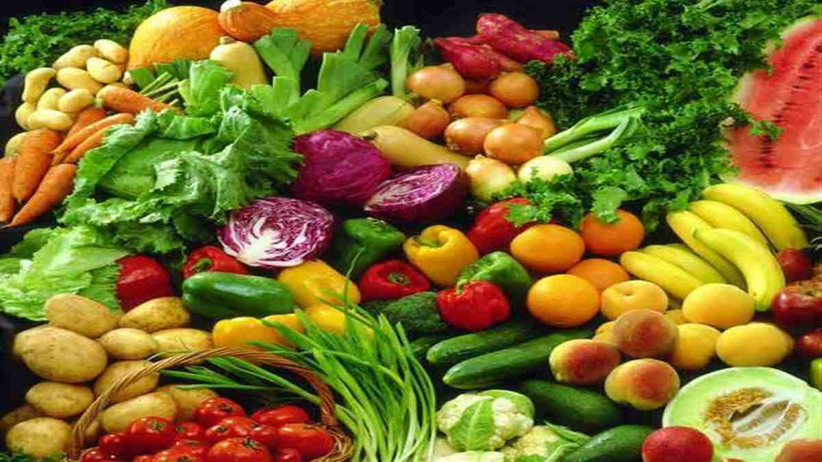 vegetables and fruits different  color