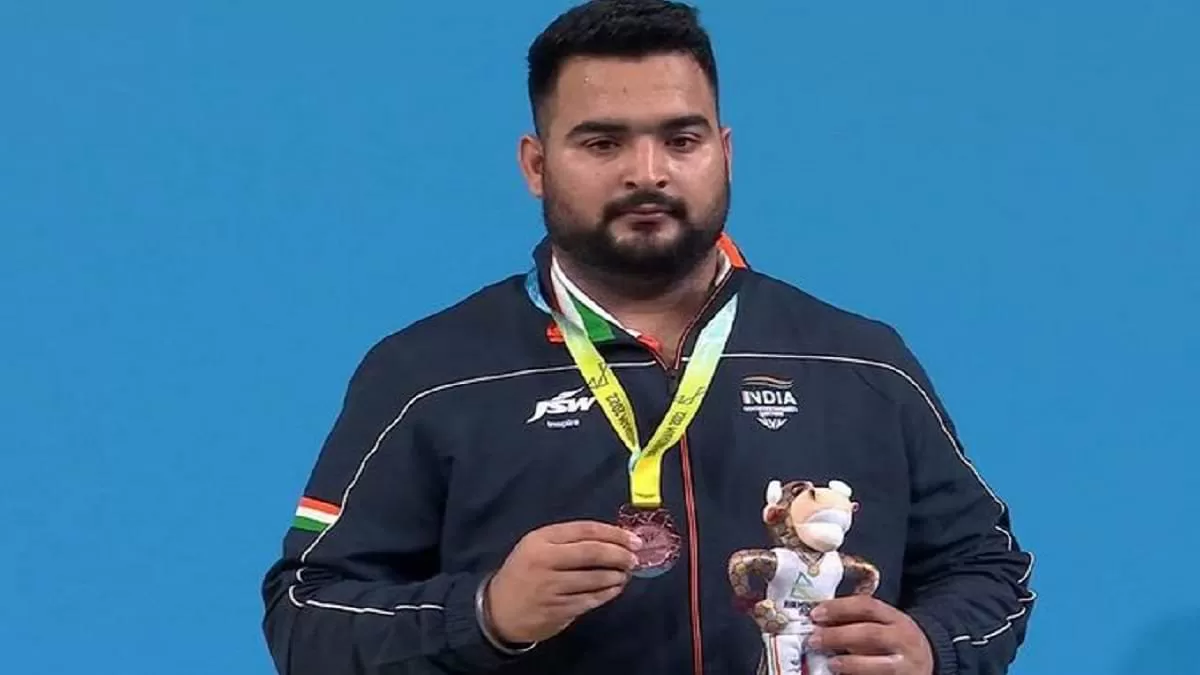 Lovepreet Singh won bronze in men's 109kg weightlifting