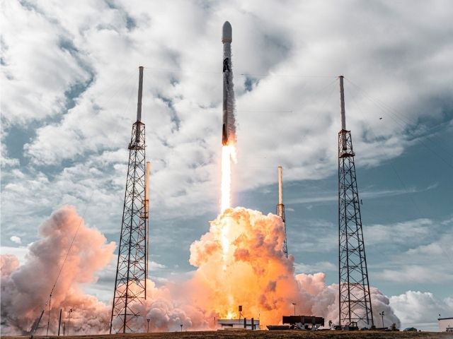 ISRO launched the highest number of satellites on a single rocket, Musk's SpaceX surpassed it | SpaceX Breaks ISRO Record