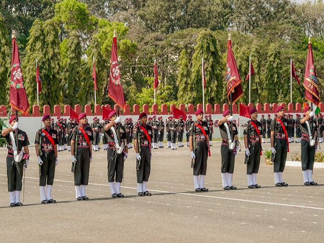 Chief of Army Staff presents President's color to four battalions of Parachute Regiment