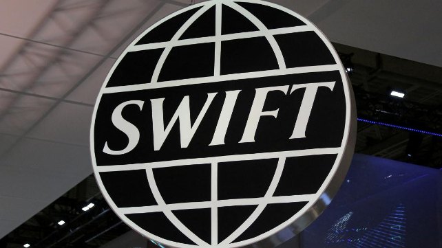 Swift Payment System क्या है? इसके प्रतिबंध का रूस पर क्या प्रभाव पड़ेगा?