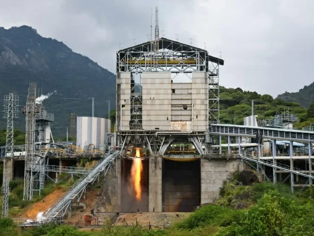 Qualification tests of Cryogenic engine 