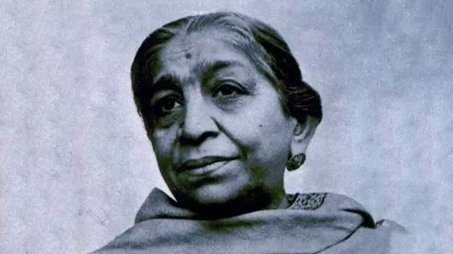 Sarojini Naidu death anniversary: Facts about Nightingale of India that people must know